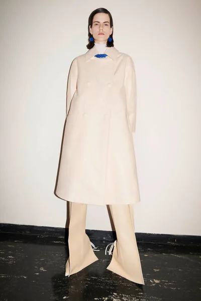 Look 7